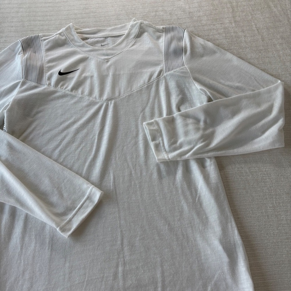Nike Dri-FIT Mens Long Sleeve Training Shirt White CW3539-100 Size S